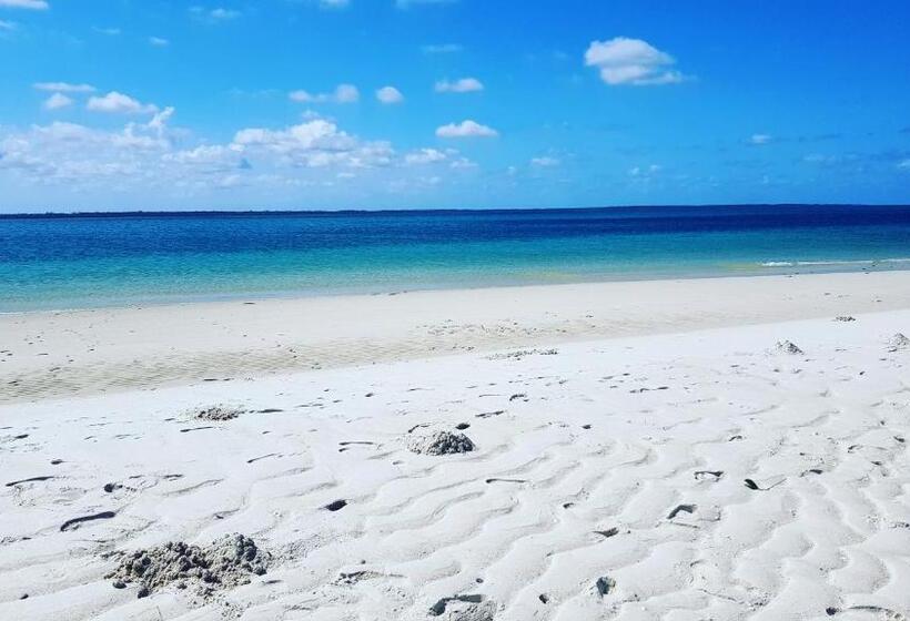 فندق Juani Beach Bungalows