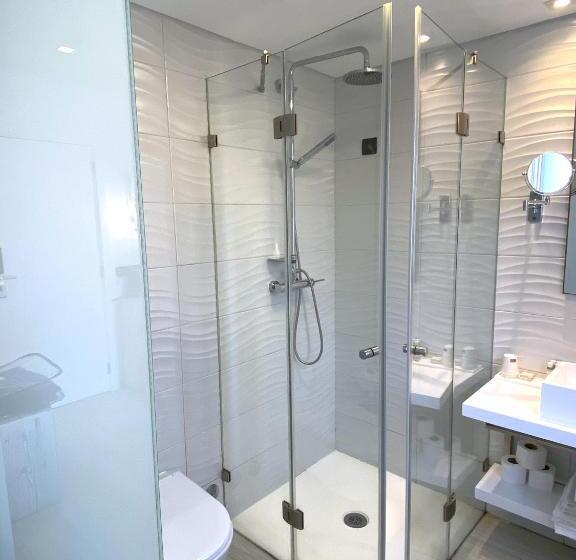 פנסיון By The Beach