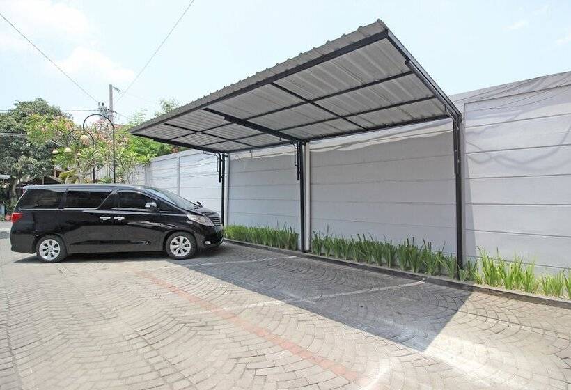 膳宿费 Reddoorz Near Hartono Mall 3