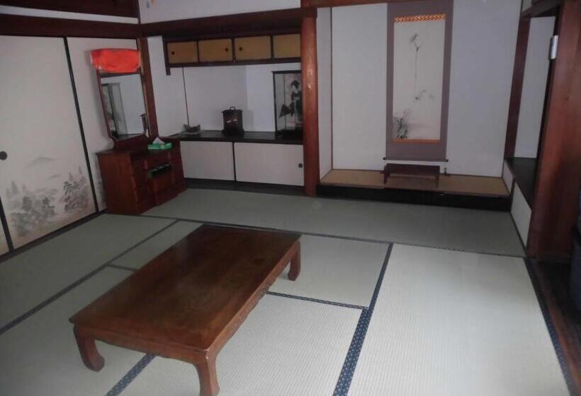 بنسيون Share House Amigos