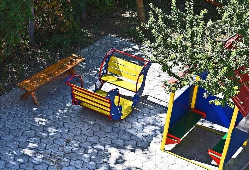 استراحتگاه Pivdenna Sofia