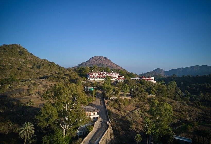 Курорт Sterling Mount Abu