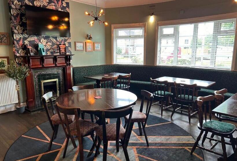 הוסטל Blue Boar Inn