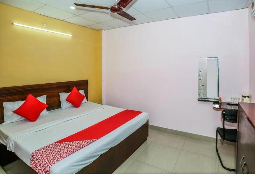 酒店 Oyo 14658 Shree Ambe Tara Guest House