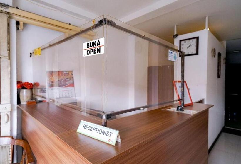 ホテル Reddoorz Near Braga Street