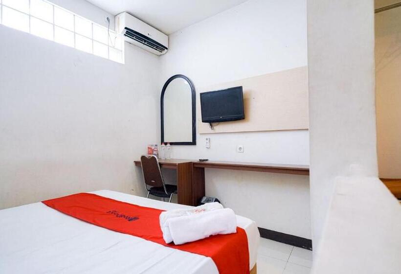 ホテル Reddoorz Near Braga Street