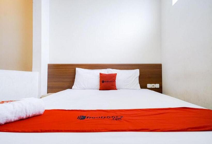 ホテル Reddoorz Near Braga Street