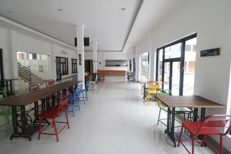 هتل Reddoorz Plus Near Kualanamu Airport