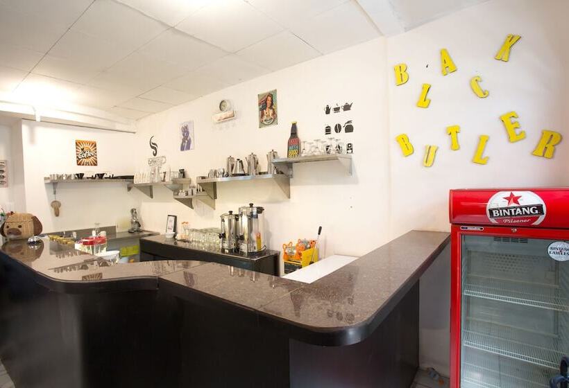 호텔 Reddoorz @ Supratman Street