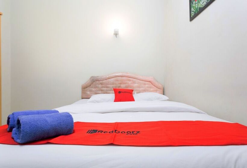 호텔 Reddoorz @ Supratman Street