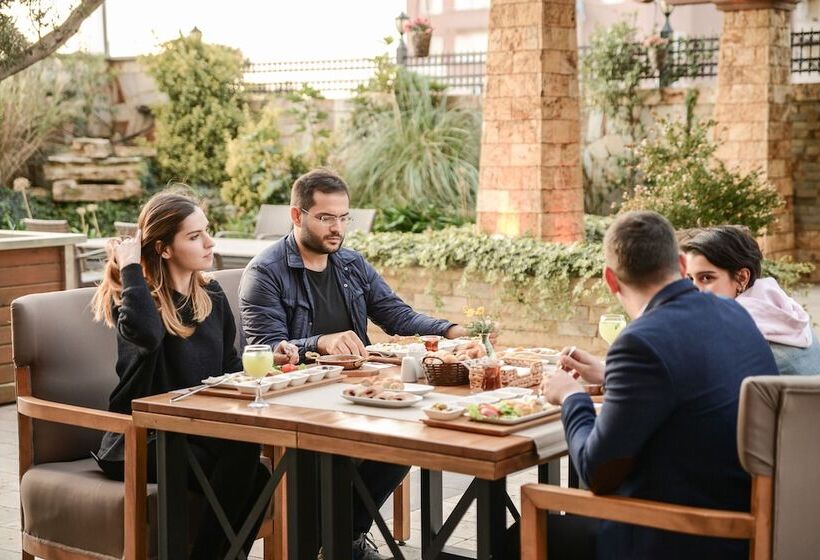 هتل Sarajevo Suit