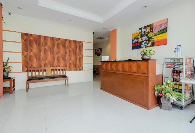 펜션 Reddoorz Near Jalan Jendral Sudirman Manado