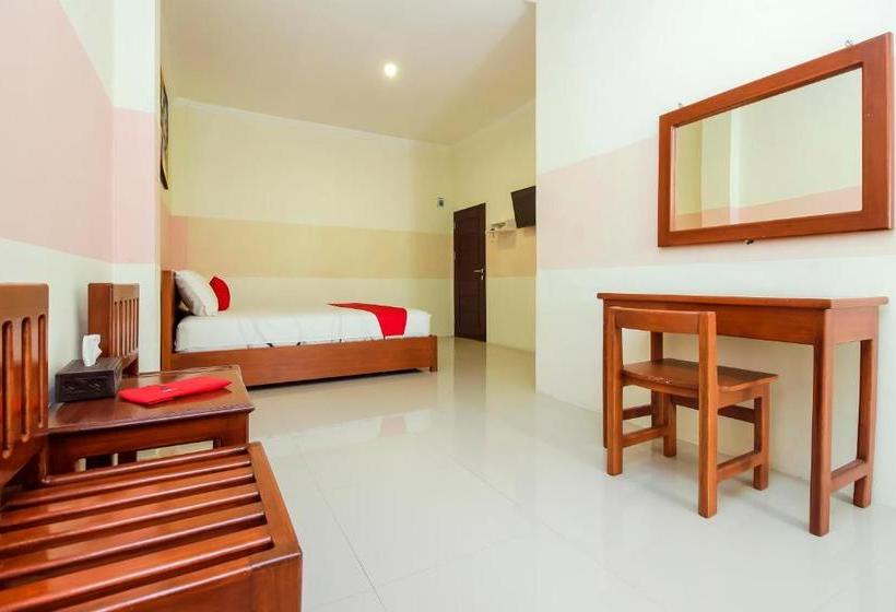 펜션 Reddoorz Near Jalan Jendral Sudirman Manado