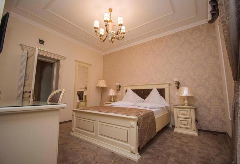 بنسيون Vila Turistica Tosca Regal