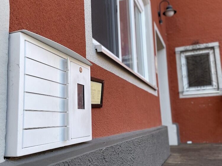 הוסטל Genusswerk Krug Sb