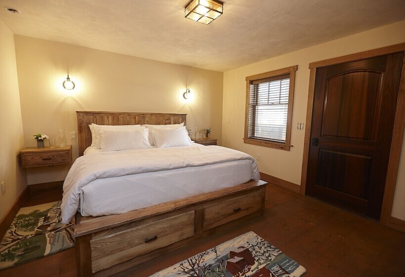 فندق صغير Seesaw's Lodge