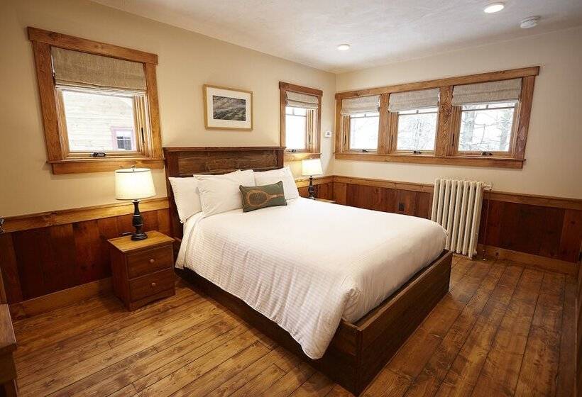 فندق صغير Seesaw's Lodge