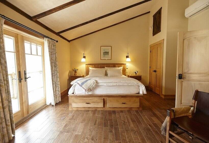 فندق صغير Seesaw's Lodge