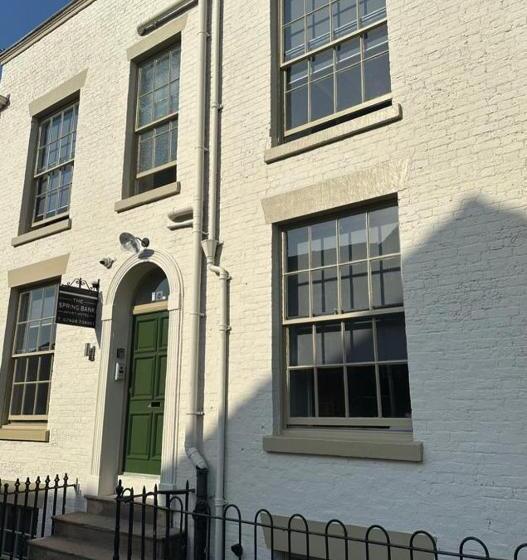 민박 The Spring Bank Apart