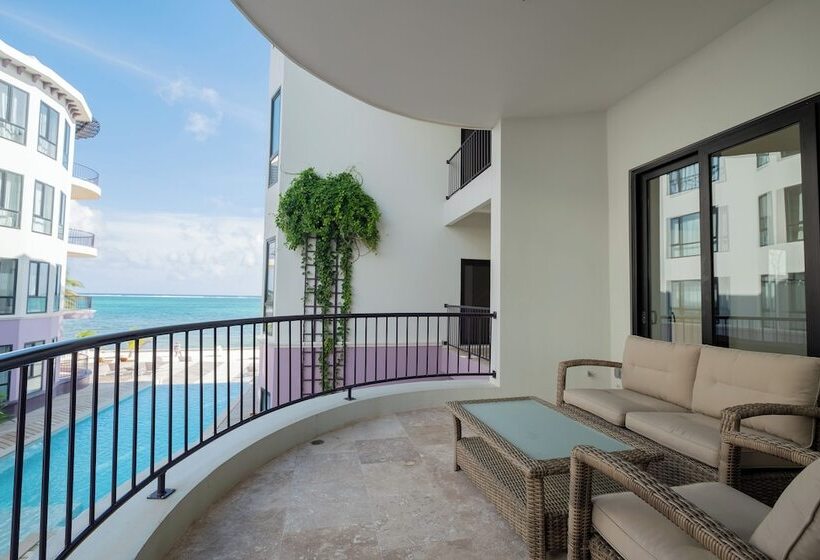 Diamante Beachfront Suites