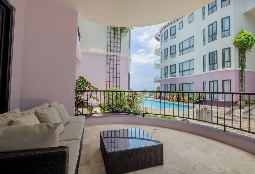 Diamante Beachfront Suites