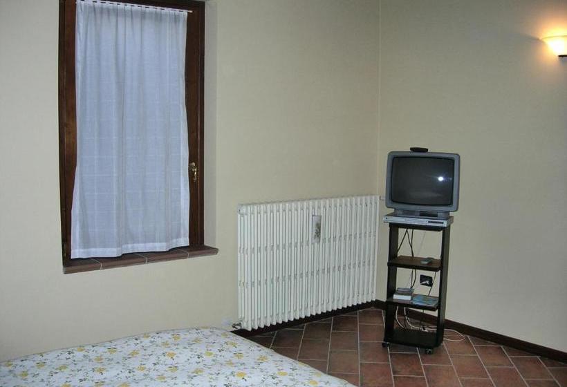 ホテル Agriturismo Campass