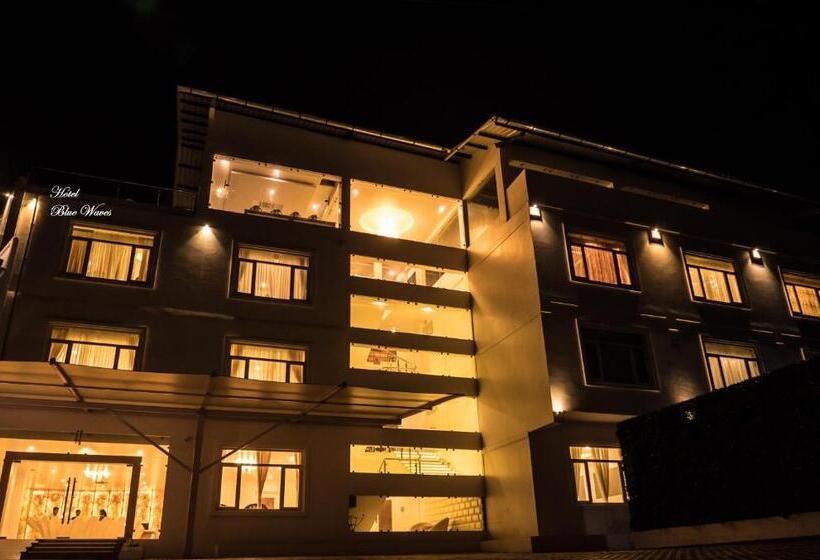 فندق Blue Waves
