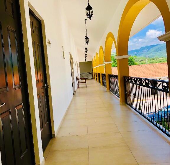 فندق Casa Blanca