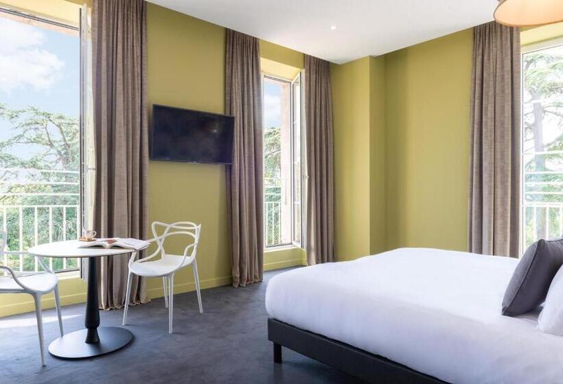 Отель Château De Tauzies, The Originals Relais