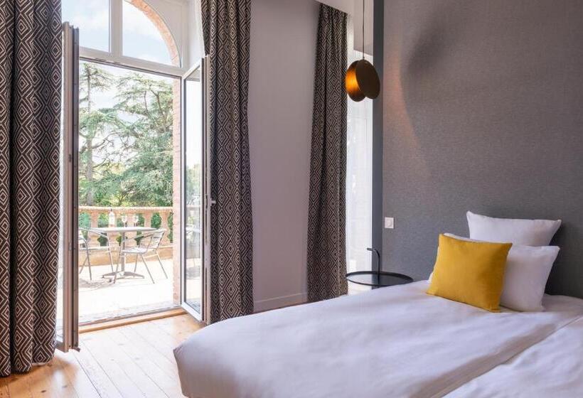 Отель Château De Tauzies, The Originals Relais