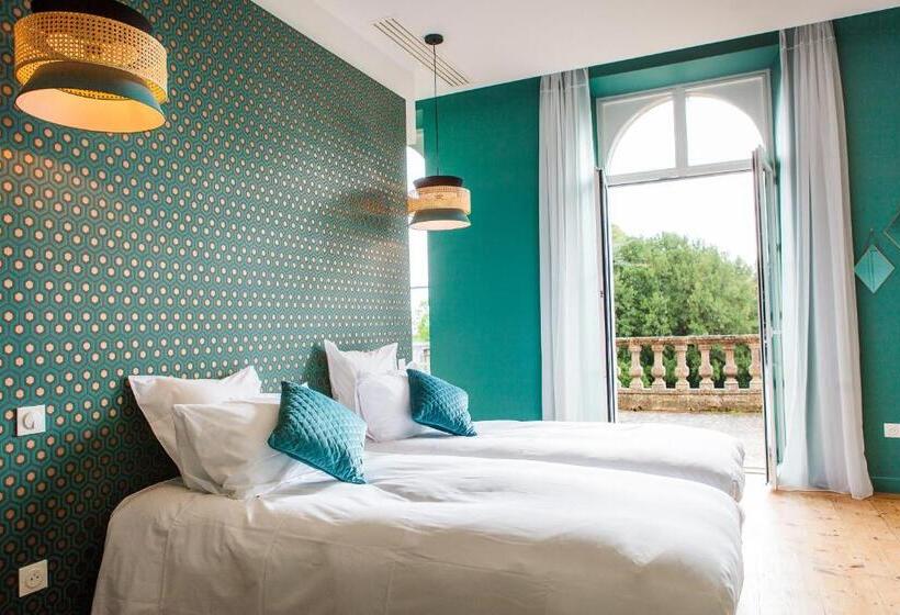 Отель Château De Tauzies, The Originals Relais