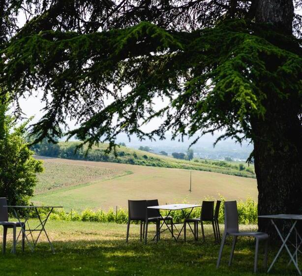 Отель Château De Tauzies, The Originals Relais