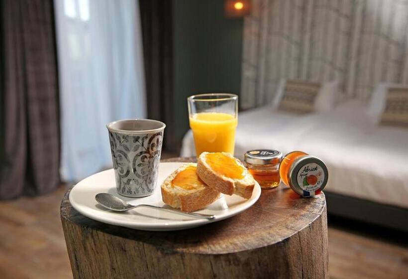 Отель Château De Tauzies, The Originals Relais