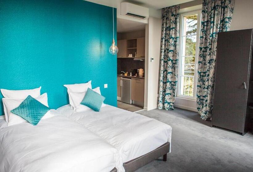 Отель Château De Tauzies, The Originals Relais