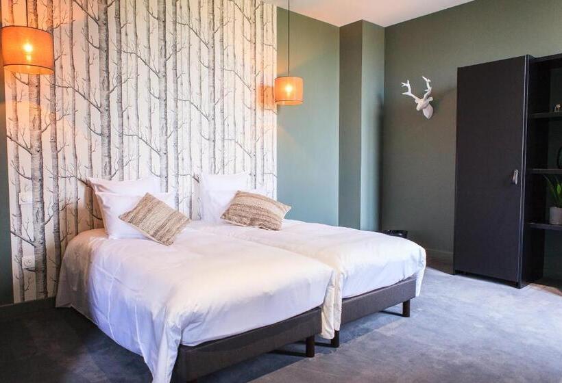 Отель Château De Tauzies, The Originals Relais