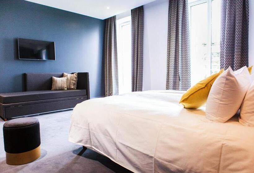 Отель Château De Tauzies, The Originals Relais