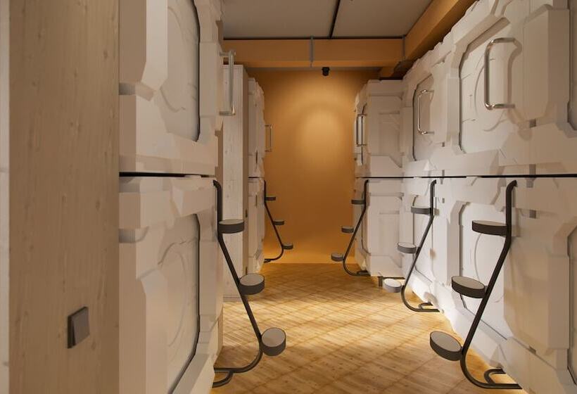 מלון כמוסות Area24|7 Europaplatz