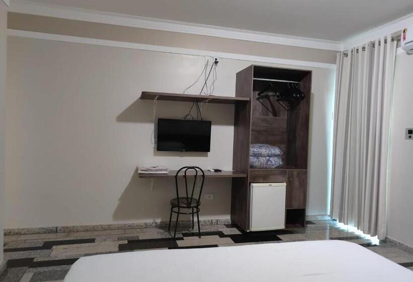 Отель Lodi Express