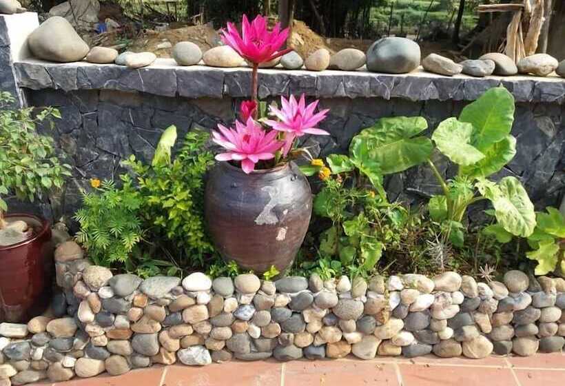 هتل Mai Chau Xanh Bungalow