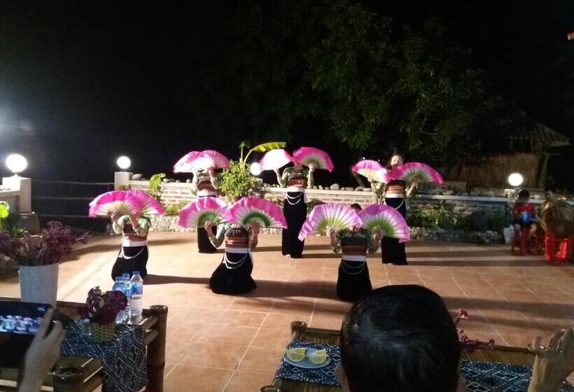 هتل Mai Chau Xanh Bungalow