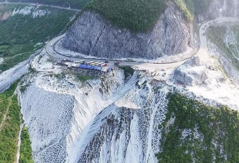 هتل Mai Chau Xanh Bungalow
