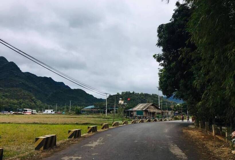 هتل Mai Chau Xanh Bungalow