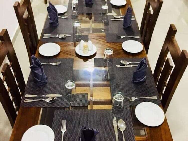 فندق Mount Castle