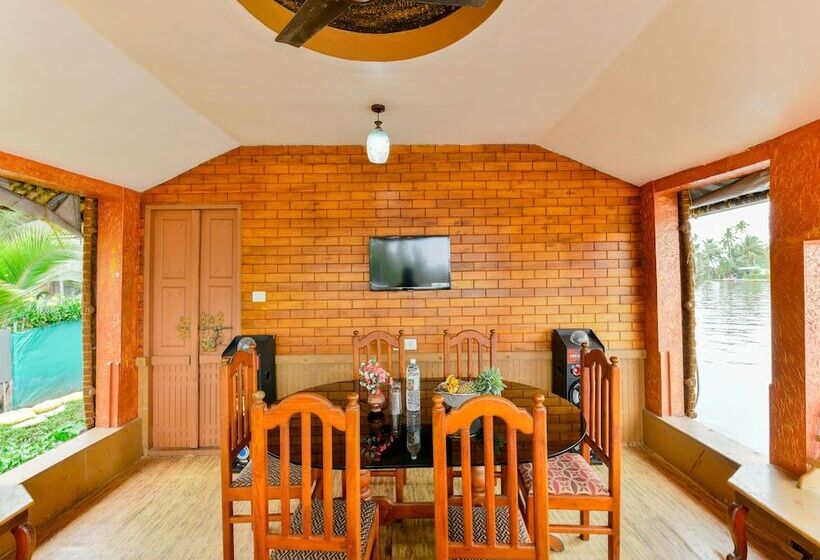 호텔 Oyo 16841 Sree Vinayaka