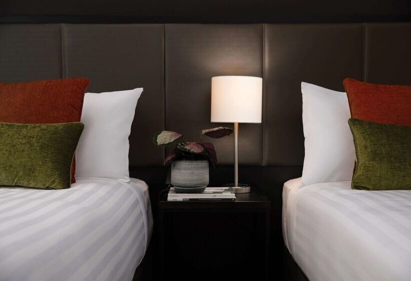 هتل Rydges Wellington Airport