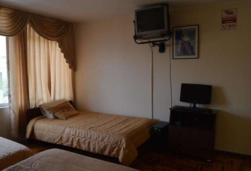 فندق Hostel Santiago De Latacunga