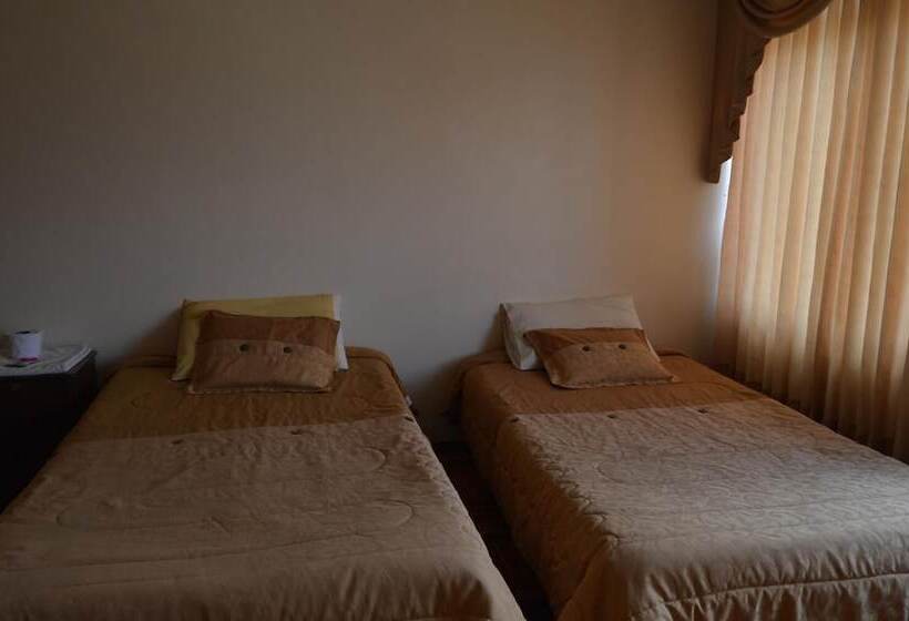 فندق Hostel Santiago De Latacunga