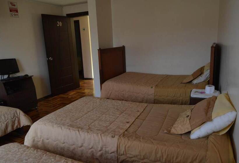 فندق Hostel Santiago De Latacunga