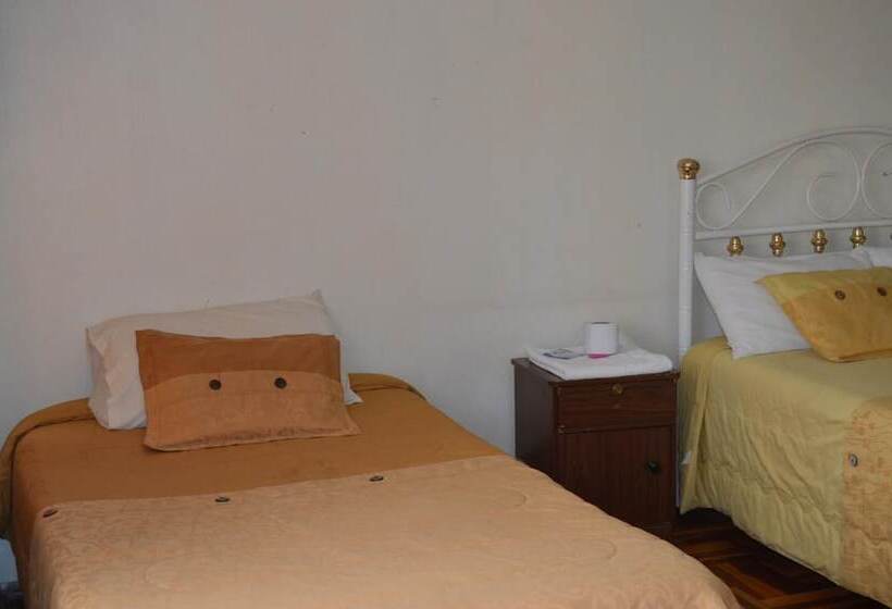 فندق Hostel Santiago De Latacunga