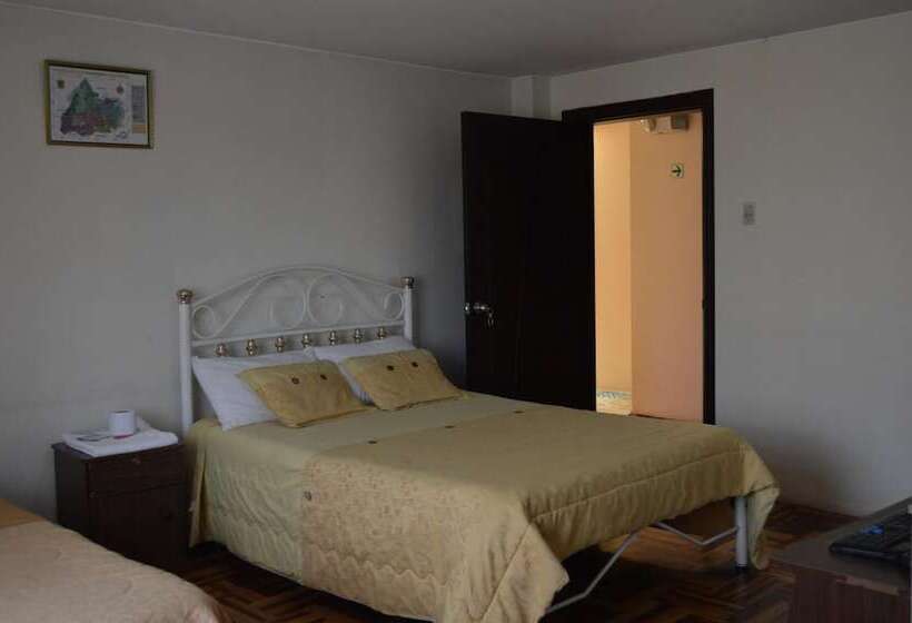فندق Hostel Santiago De Latacunga
